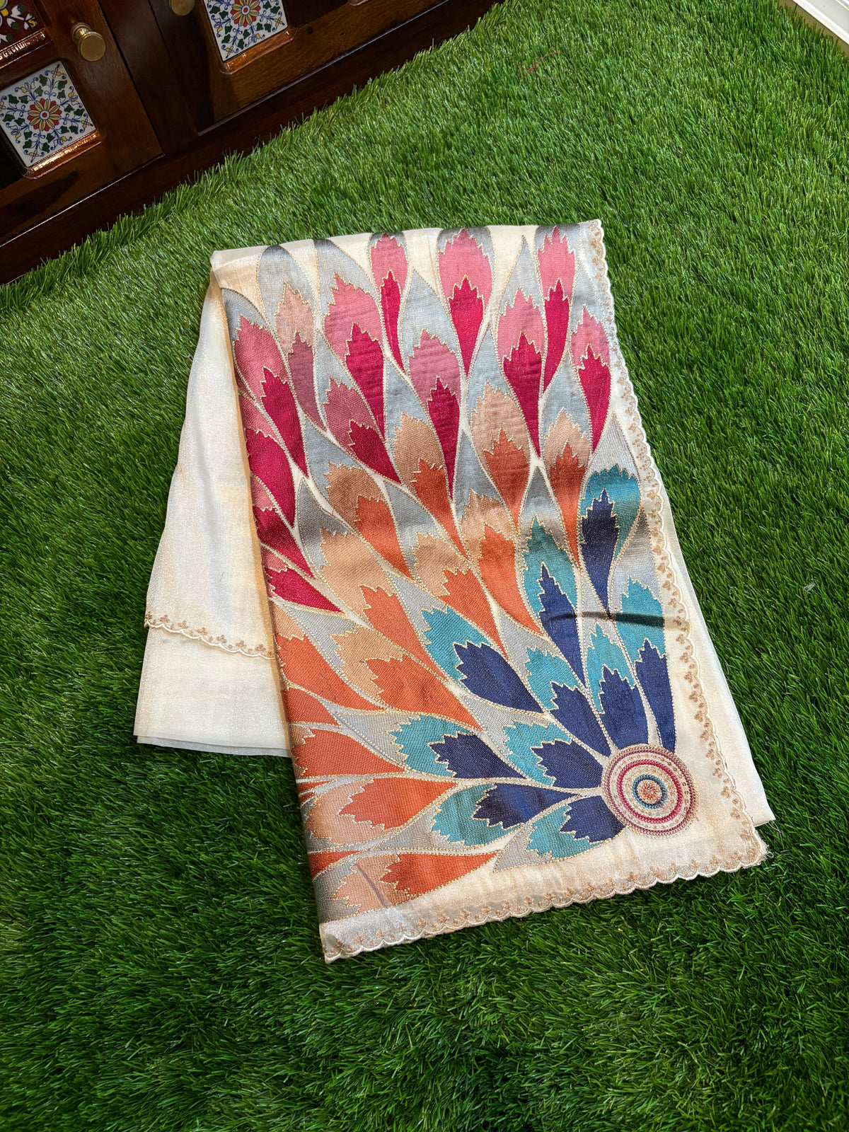 Tissue korean machine work (premium) with statement pallu shoulder design