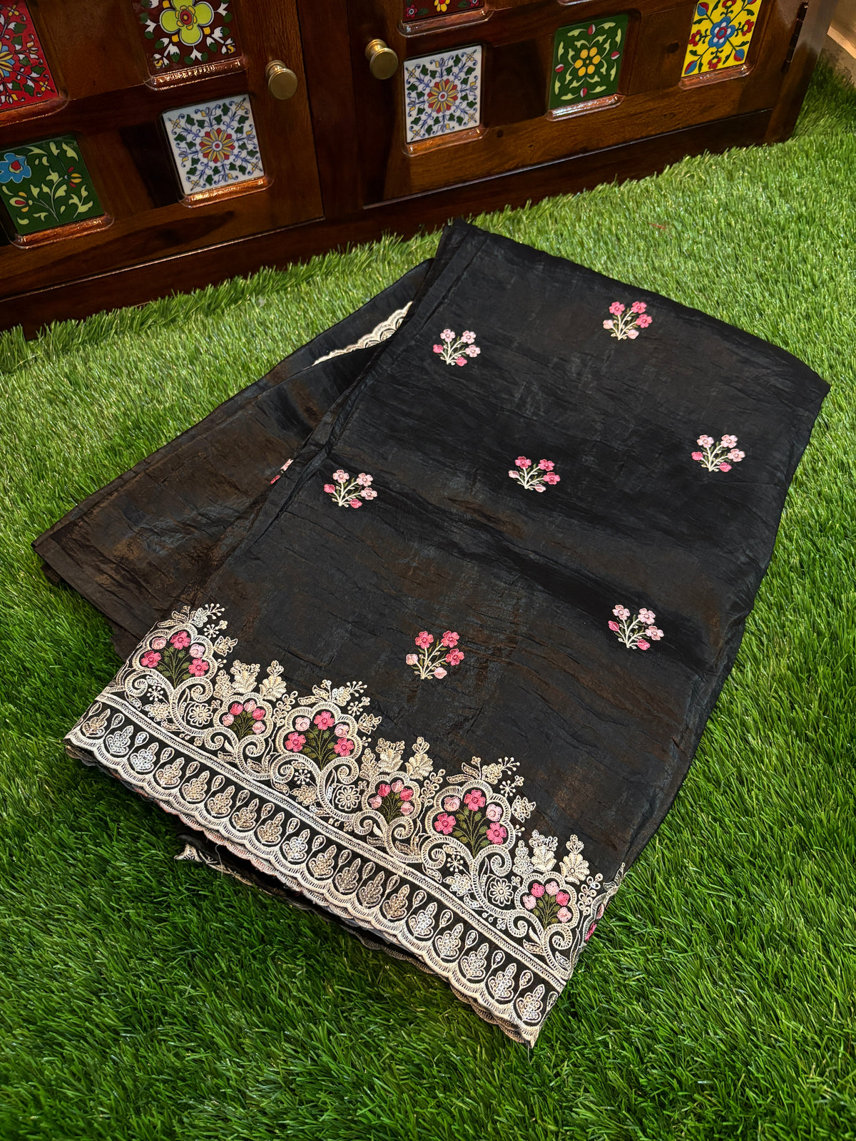 Premium Crush Tussar Saree with Floral Embroidery