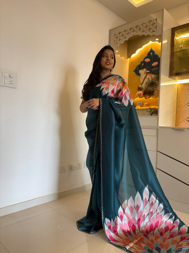 Tissue korean machine work (premium) with statement pallu shoulder design Main Image