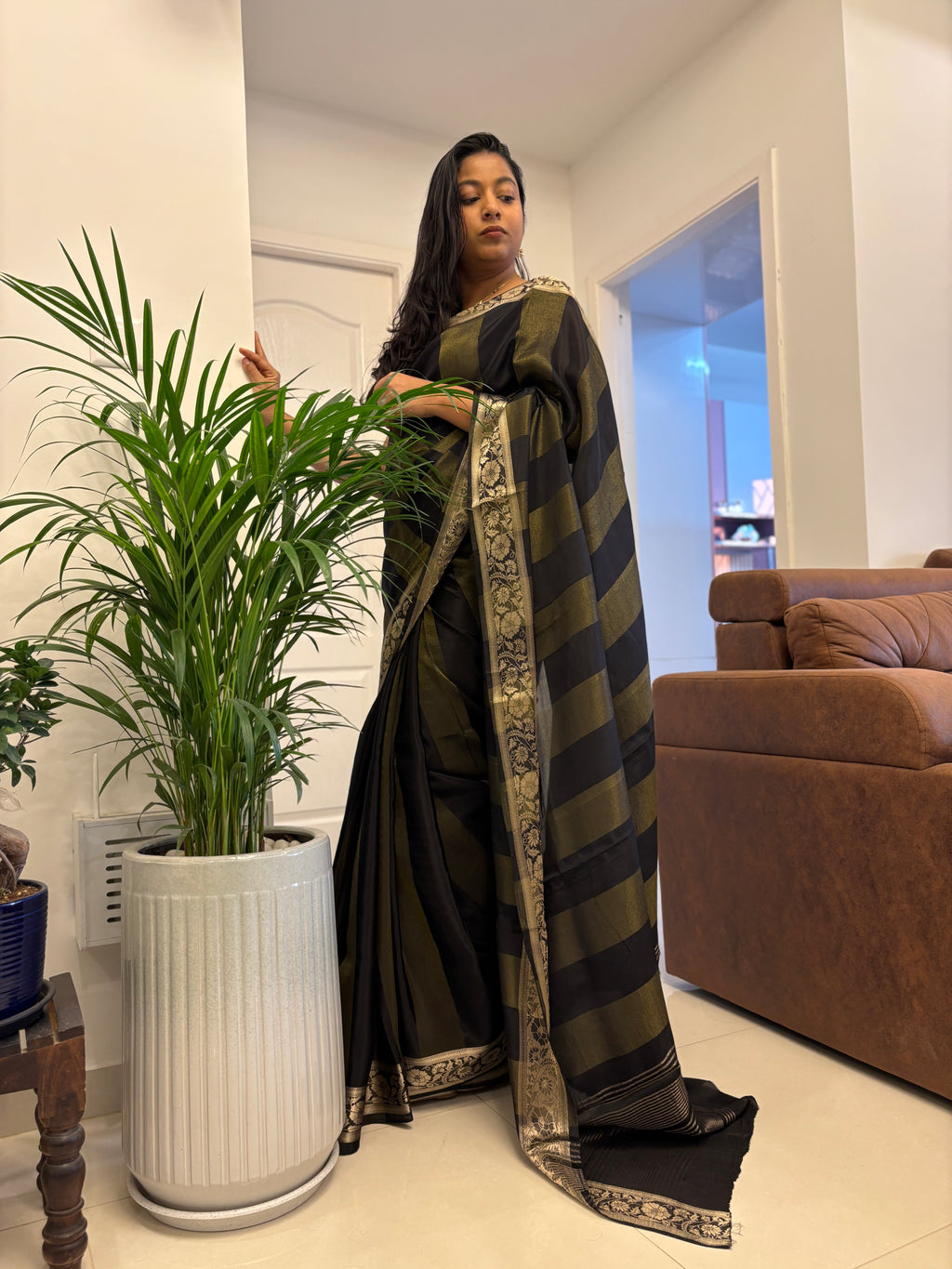 Soft silk with contrast butti work blouse+D6