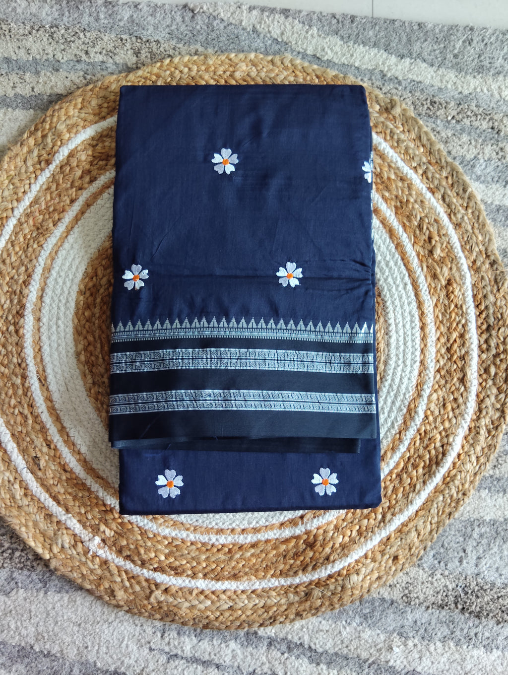 Silk Cotton Prajakta Print Narayan Peth Border Saree with Contrast Pallu & Blouse Piece