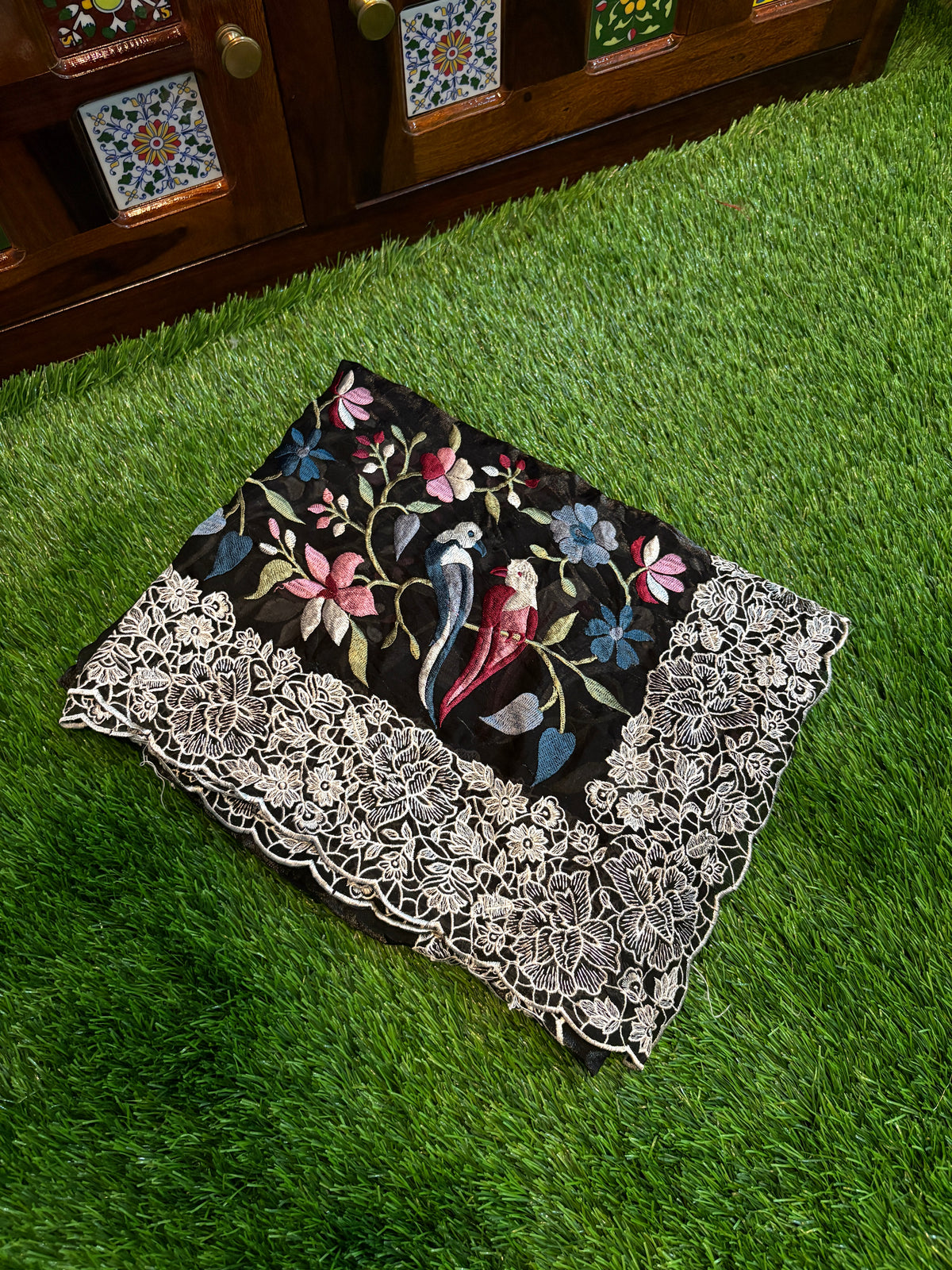 Emerald Tissue Frendy Saree with Floral & Parrot Design Border, Printed Pallu & Delicate Lace Border